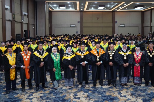 cv wisuda